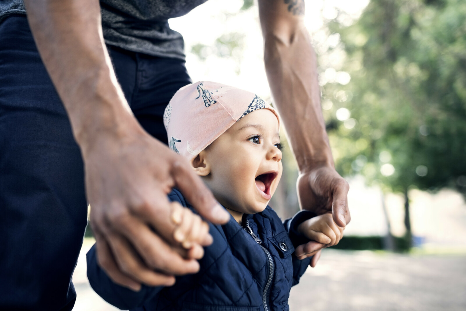 AVIS D’EXPERT : avant de poser votre enfant, pensez au lien d’attachement !