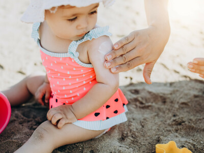 Quelle crème solaire pour bébé ?